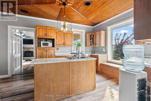 85102 Brussels Line, Huron East (Brussels), ON - Indoor Photo Showing Kitchen With Double Sink