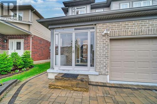 425 Woodbine Avenue, Kitchener, ON - Outdoor