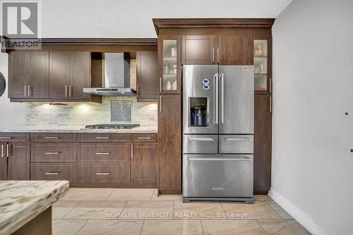 425 Woodbine Avenue, Kitchener, ON - Indoor Photo Showing Kitchen