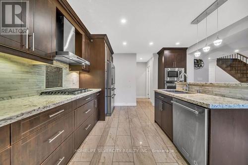 425 Woodbine Avenue, Kitchener, ON - Indoor Photo Showing Kitchen With Double Sink With Upgraded Kitchen