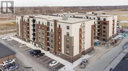 716 Brownstone Unit# 208, Tecumseh, ON - Outdoor