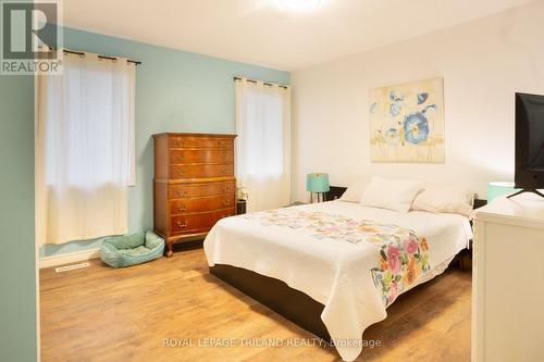 68 Meadowvale Drive, St. Thomas, ON - Indoor Photo Showing Bedroom