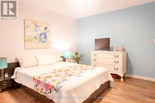 68 Meadowvale Drive, St. Thomas, ON - Indoor Photo Showing Bedroom