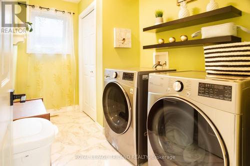 68 Meadowvale Drive, St. Thomas, ON - Indoor Photo Showing Laundry Room