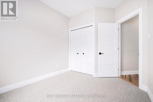 1335 Fribourg Street S, Russell, ON - Indoor Photo Showing Other Room