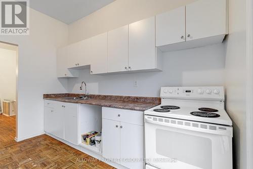 1059 Bathurst Street, Toronto, ON - Indoor Photo Showing Kitchen