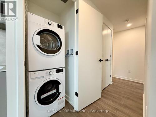 2712 - 55 Charles Street E, Toronto, ON - Indoor Photo Showing Laundry Room