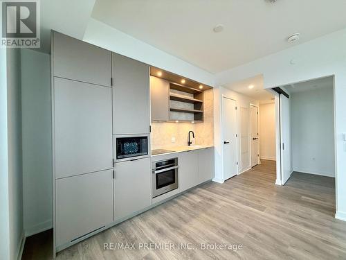 2712 - 55 Charles Street E, Toronto, ON - Indoor Photo Showing Kitchen