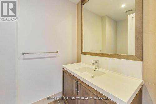 Ph4 - 2 Anndale Drive, Toronto, ON - Indoor Photo Showing Bathroom