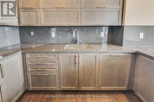 Ph4 - 2 Anndale Drive, Toronto, ON - Indoor Photo Showing Kitchen With Upgraded Kitchen