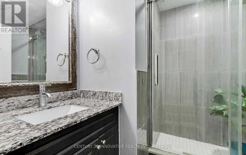 69 Blacktoft Drive, Toronto, ON - Indoor Photo Showing Bathroom