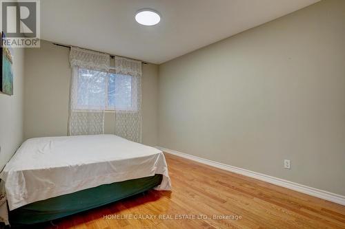 20 Tivoli Court, Toronto, ON - Indoor Photo Showing Bedroom