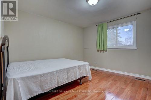 20 Tivoli Court, Toronto, ON - Indoor Photo Showing Bedroom