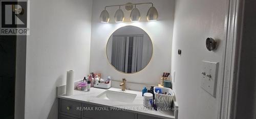 Main - 13 Dells Crescent, Brampton, ON - Indoor Photo Showing Bathroom