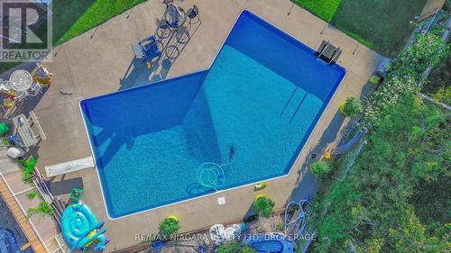 5 Commodore Bay, St. Catharines (444 - Carlton/Bunting), ON - Outdoor With In Ground Pool