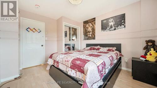 36 Woodside Court, Brampton, ON - Indoor Photo Showing Bedroom