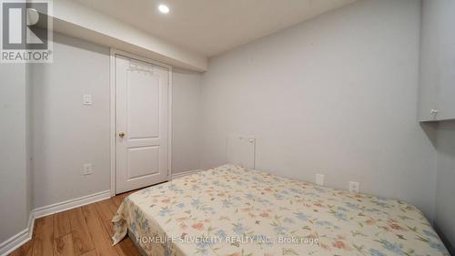 36 Woodside Court, Brampton, ON - Indoor Photo Showing Bedroom