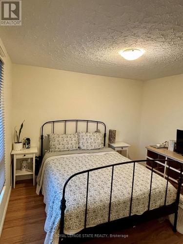 4195 John Street, Lincoln, ON - Indoor Photo Showing Bedroom