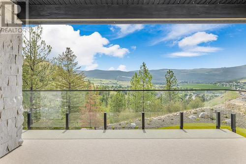 981 Lochness Street, Kelowna, BC - Outdoor With Balcony With View