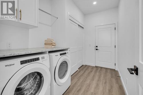 981 Lochness Street, Kelowna, BC - Indoor Photo Showing Laundry Room