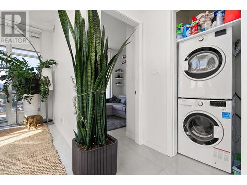 2301 5311 Goring Street, Burnaby, BC - Indoor Photo Showing Laundry Room