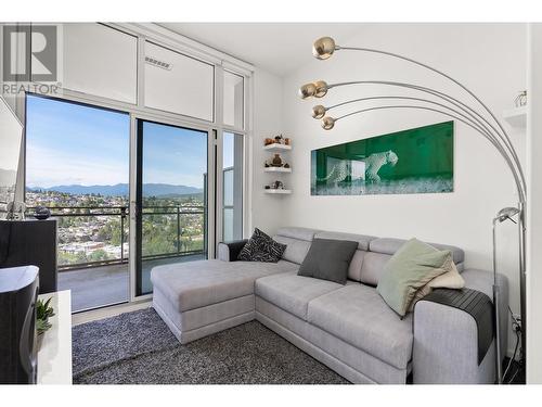 2301 5311 Goring Street, Burnaby, BC - Indoor Photo Showing Living Room