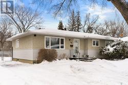 66 Wakefield CRESCENT  Regina, SK S4R 4T4