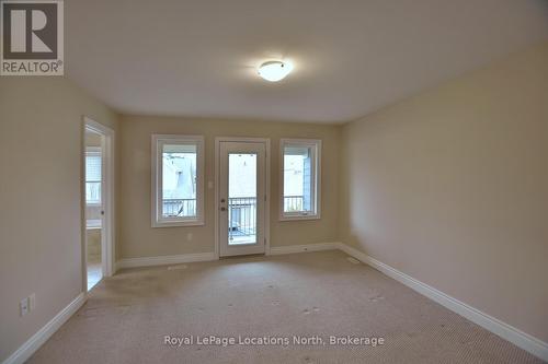 32 Sandy Coast Crescent, Wasaga Beach, ON - Indoor Photo Showing Other Room