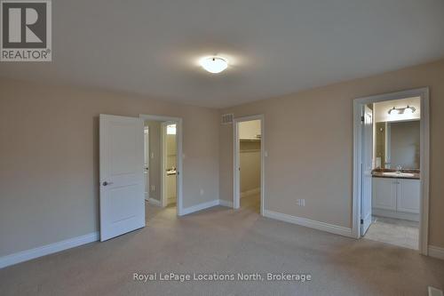 32 Sandy Coast Crescent, Wasaga Beach, ON - Indoor Photo Showing Other Room