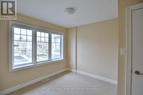 32 Sandy Coast Crescent, Wasaga Beach, ON - Indoor Photo Showing Other Room