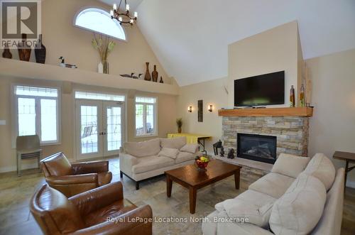 32 Sandy Coast Crescent, Wasaga Beach, ON - Indoor Photo Showing Living Room With Fireplace