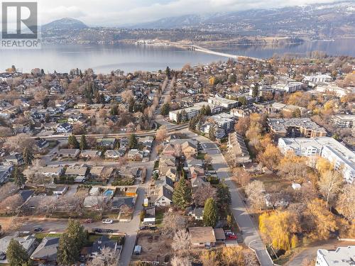 621 Elliot Avenue, Kelowna, BC - Outdoor With Body Of Water With View