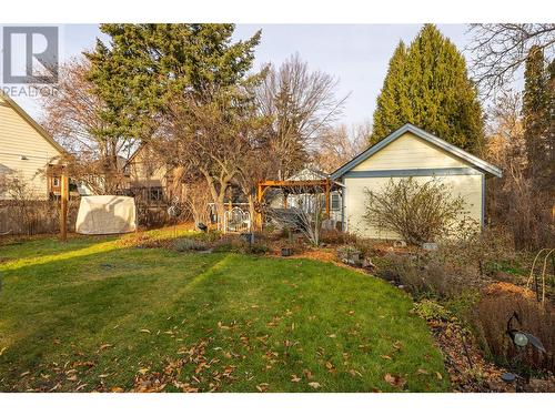 621 Elliot Avenue, Kelowna, BC - Outdoor