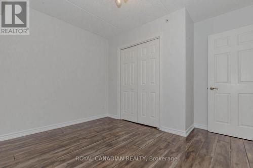 211 - 2055 Appleby Line, Burlington, ON - Indoor Photo Showing Other Room