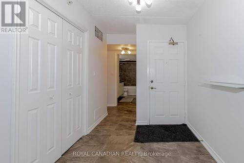 211 - 2055 Appleby Line, Burlington, ON - Indoor Photo Showing Other Room