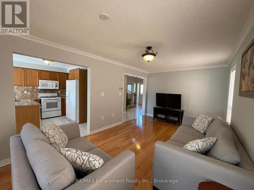 454 Pondview Place, Oakville (Iroquois Ridge North), ON - Indoor Photo Showing Living Room