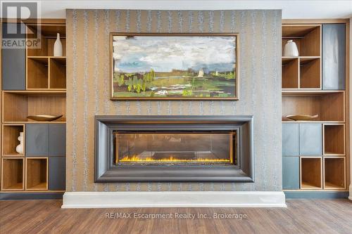 1001 - 450 Dundas Street E, Hamilton (Waterdown), ON - Indoor With Fireplace