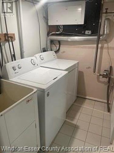 820 Scofield Unit# Main Floor, Windsor, ON - Indoor Photo Showing Laundry Room