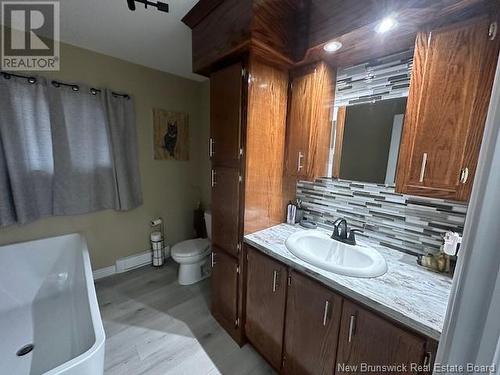 372 Principale Street, Eel River Crossing, NB - Indoor Photo Showing Bathroom