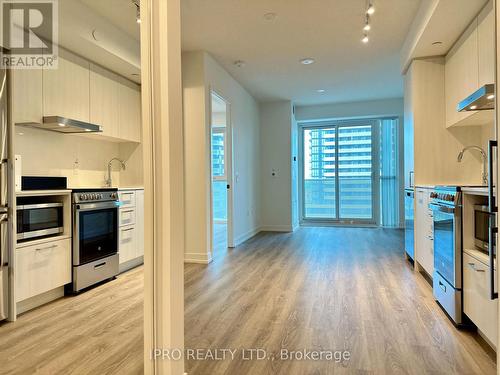 1016 - 195 Commerce Street, Vaughan, ON - Indoor Photo Showing Kitchen With Stainless Steel Kitchen