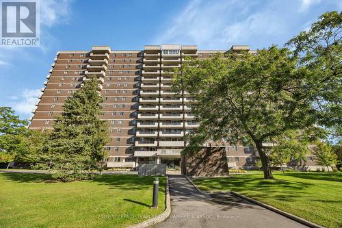 109 - 1705 Playfair Drive, Ottawa, ON - Outdoor With Balcony With Facade