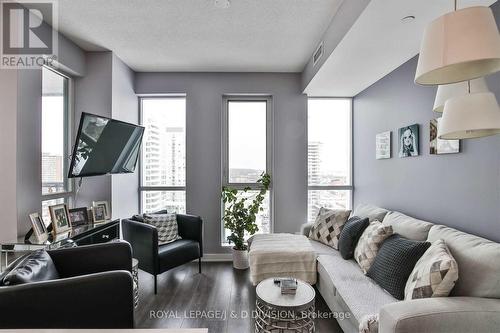 1912 - 55 Regent Park Boulevard, Toronto, ON - Indoor Photo Showing Living Room