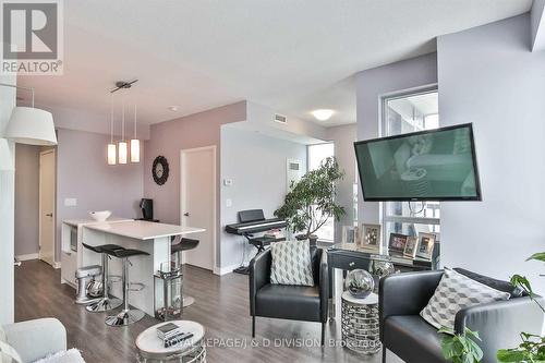 1912 - 55 Regent Park Boulevard, Toronto, ON - Indoor Photo Showing Living Room