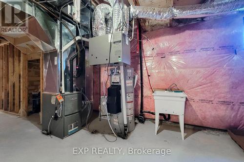 31 Santos Drive, Haldimand, ON - Indoor Photo Showing Basement