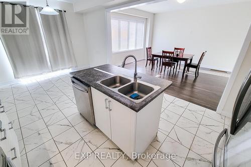 31 Santos Drive, Haldimand, ON - Indoor Photo Showing Kitchen With Double Sink