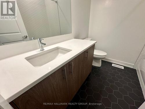 563 Knotridge Street, Ottawa, ON - Indoor Photo Showing Bathroom