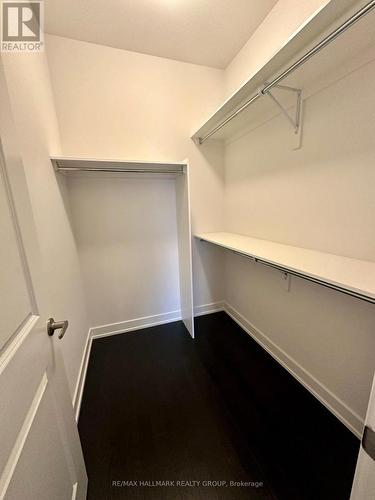 563 Knotridge Street, Ottawa, ON - Indoor With Storage