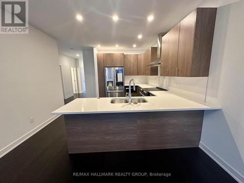 563 Knotridge Street, Ottawa, ON - Indoor Photo Showing Kitchen With Double Sink