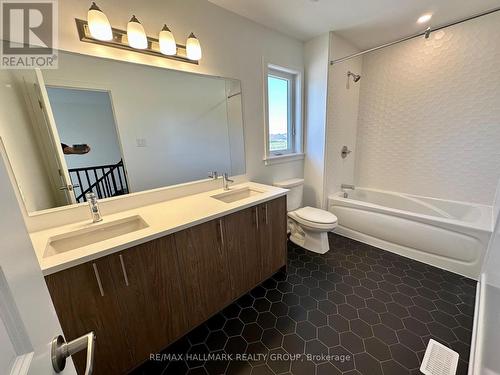 724 Odyssey Way, Ottawa, ON - Indoor Photo Showing Bathroom