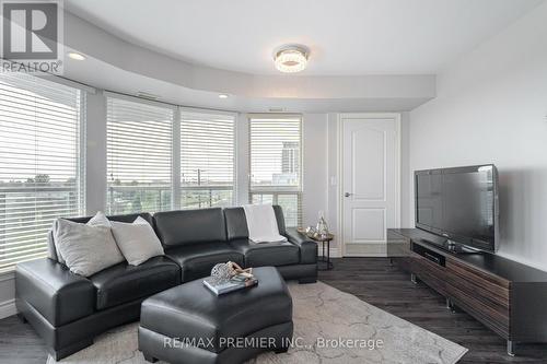 512 - 1030 Sheppard Avenue W, Toronto, ON - Indoor Photo Showing Living Room